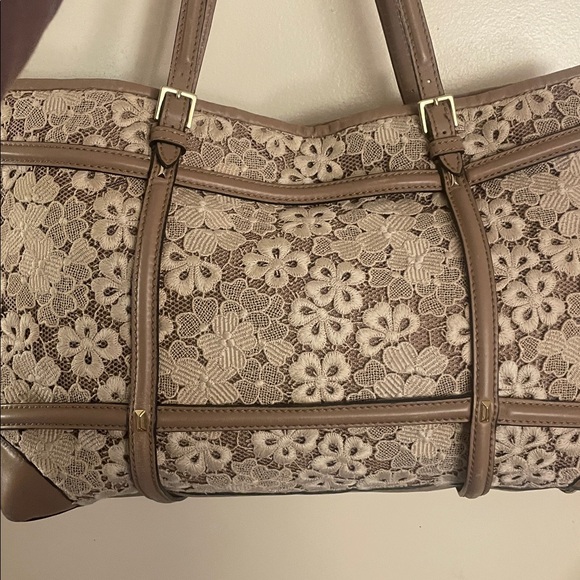 Valentino Garavani As Is - Picture 2 of 2